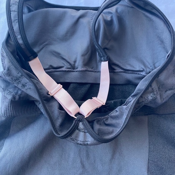 Fabletics Performance Tank Built in Bra Racerback - Picture 4 of 6